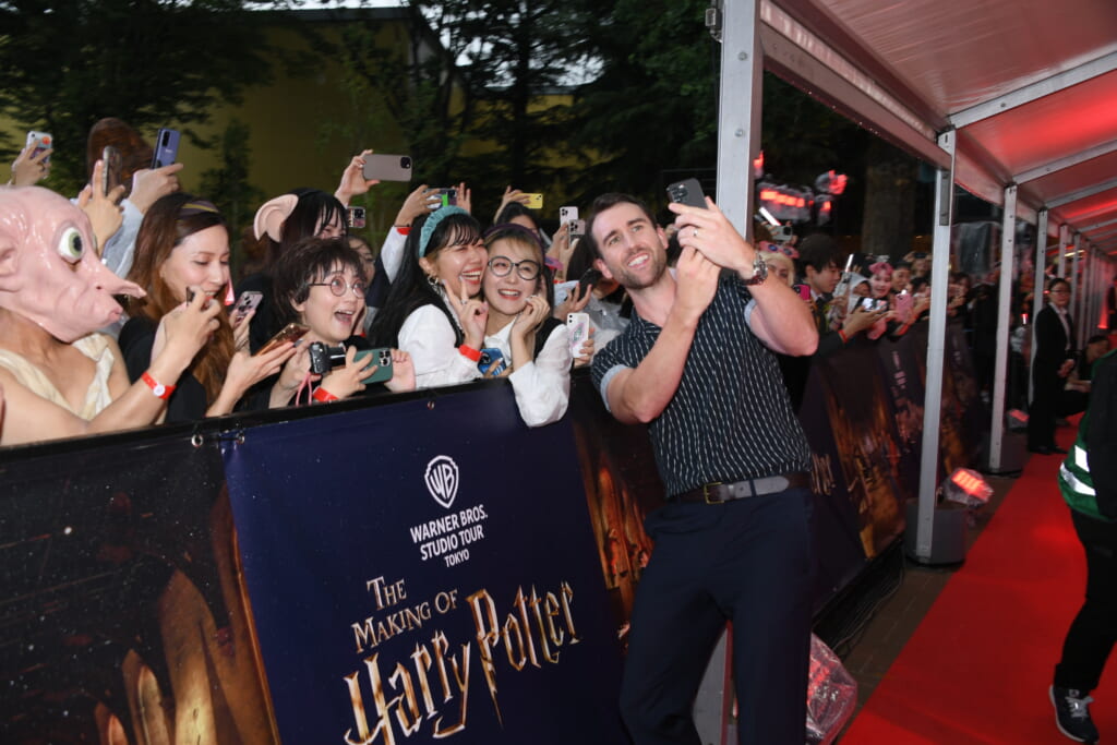 ‘Wizarding World’ and all related names, characters and indicia are trademarks of and © Warner Bros. Entertainment Inc. – Wizarding World publishing rights © J.K. Rowling.
