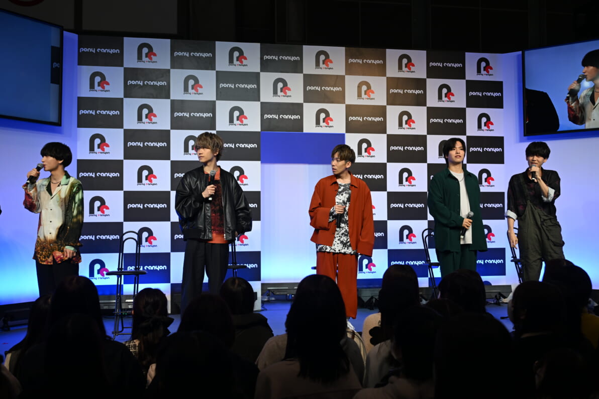 小林 千晃「畠中 祐も『収録中に泣いた』と言っていたくらいおもしろい」“旅”をテーマにした新作アプリ『18TRIP』が踏み出した最初の1歩【AJ2024】